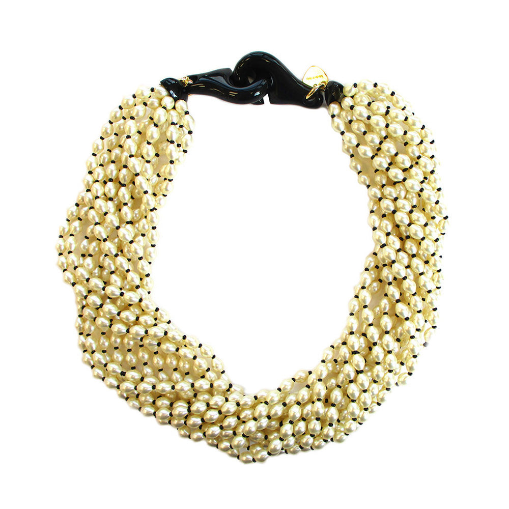 CHOKER NECKLACE WITH MULTIPLE STRANDS OF PEARLS