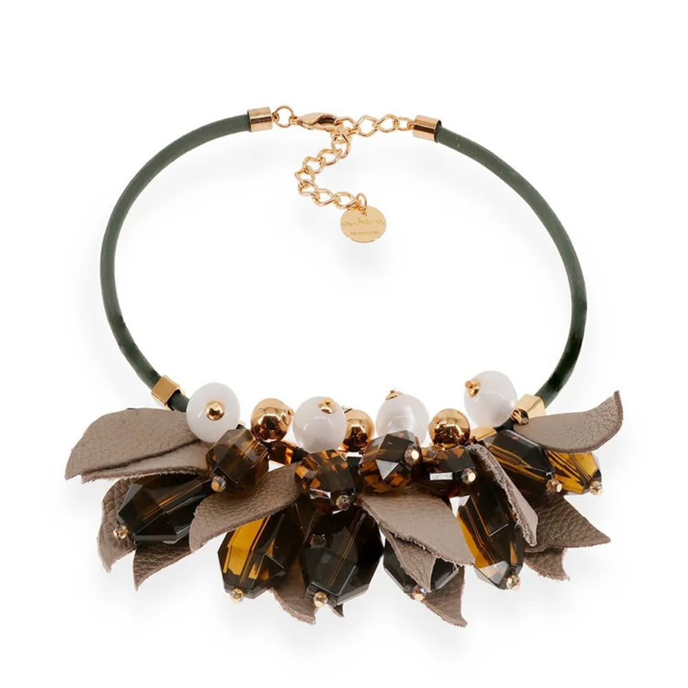 COLLANA GIROCOLLO CON FOGLIE IN PELLE SFERE E PIETRE COLORATE