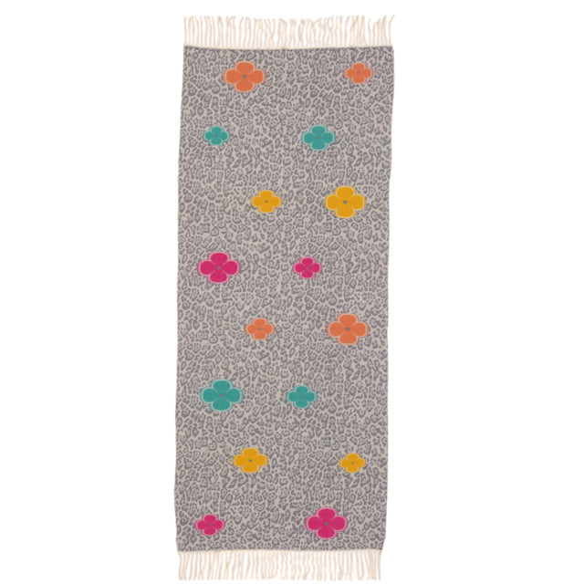 SCIARPA MACULATA CON FIORI A CONTRASTO