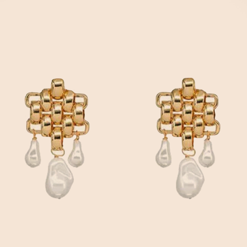 ORECCHINI CON LAVORAZIONE A INTRECCIO E PERLA PENDENTE