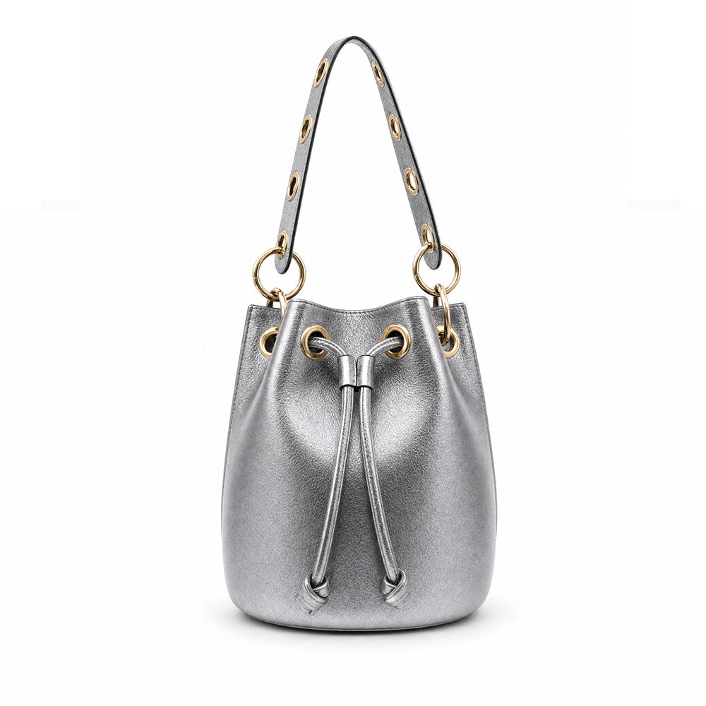 BORSA A MANO A SECCHIELLO CON BORCHIE AD ANELLO SUL MANICO