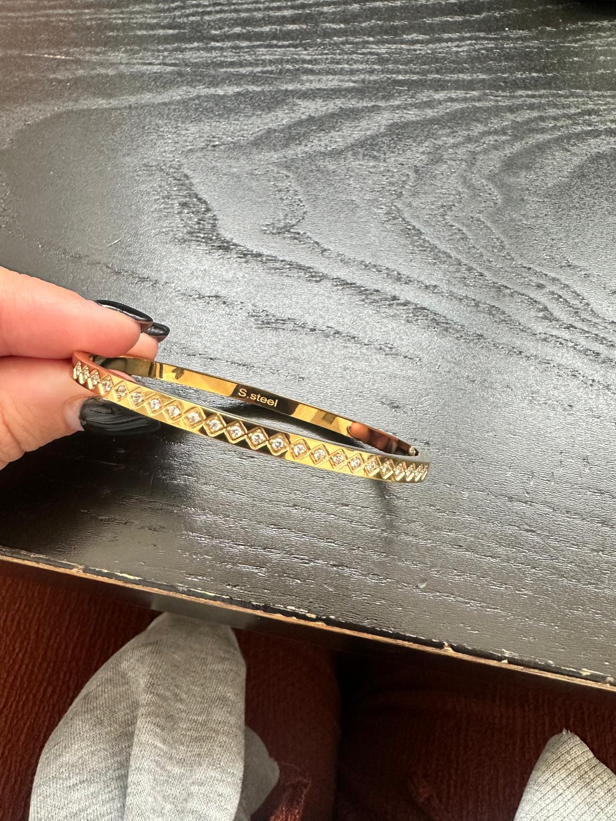 BRACCIALE RIGIDO CON STRASS ROMBOIDALI