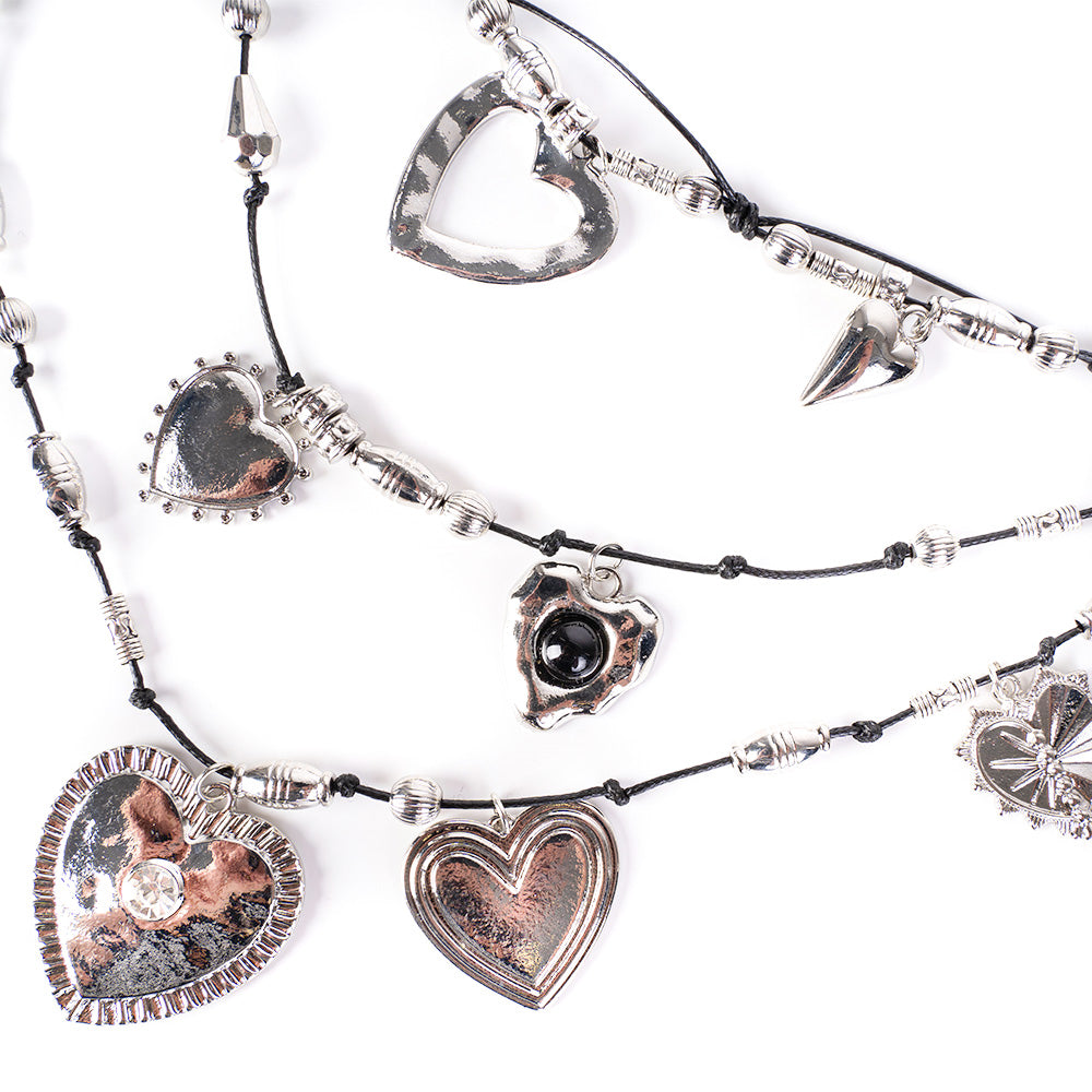 COLLANA GIROCOLLO MULTIFILO CON VARI CUORI PENDENTI