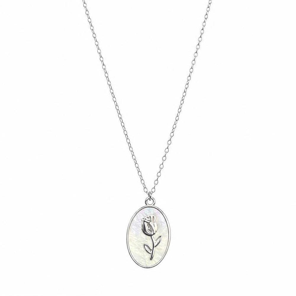 COLLANA A GIROCOLLO CON ROSA INTAGLIATA SU SFONDO OVALE SIMIL MADREPERLA