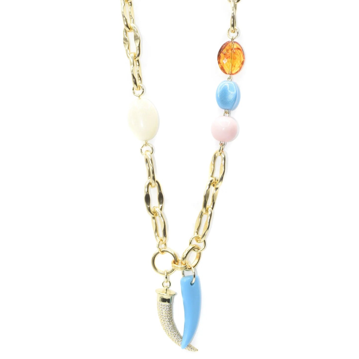 COLLANA LUNGACON INSERTI IN RESINA PENDENTI E CORNI