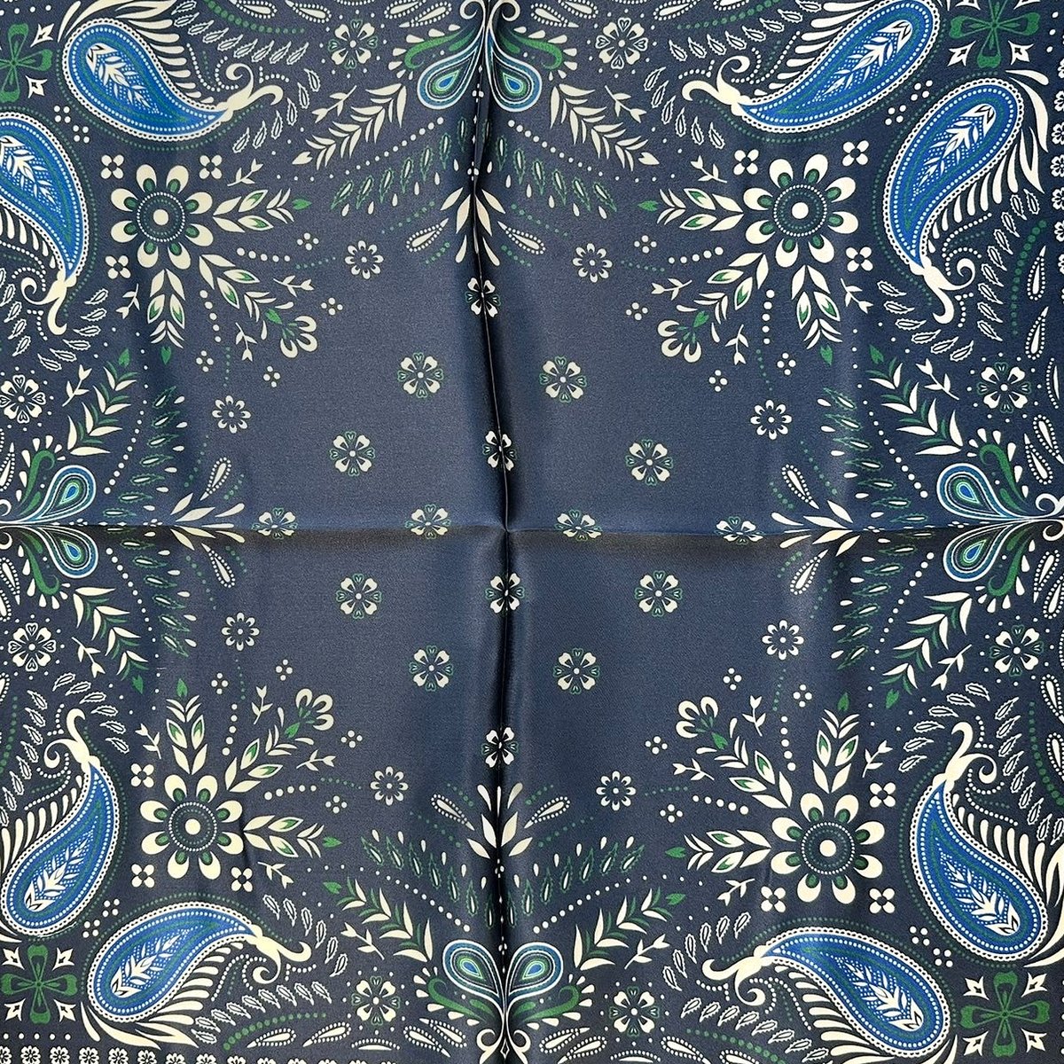 SCIARPA FOULARD DA COLLO CON FANTASIA PAISLEY