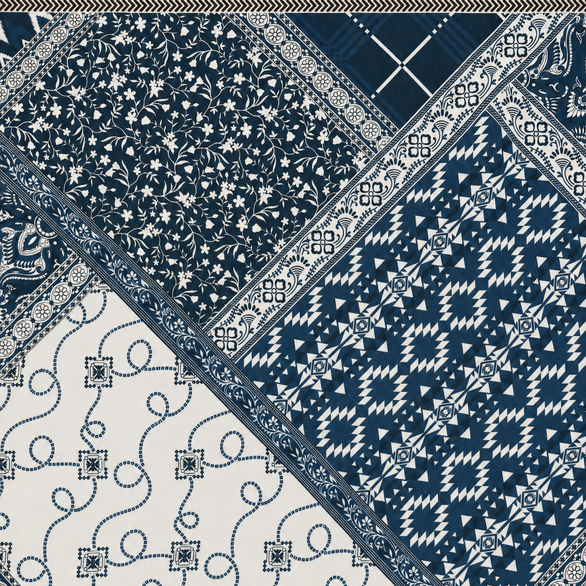 SCIARPA FOULARD DA COLLO CON FANTASIA ASTRATTA E FLOREALE