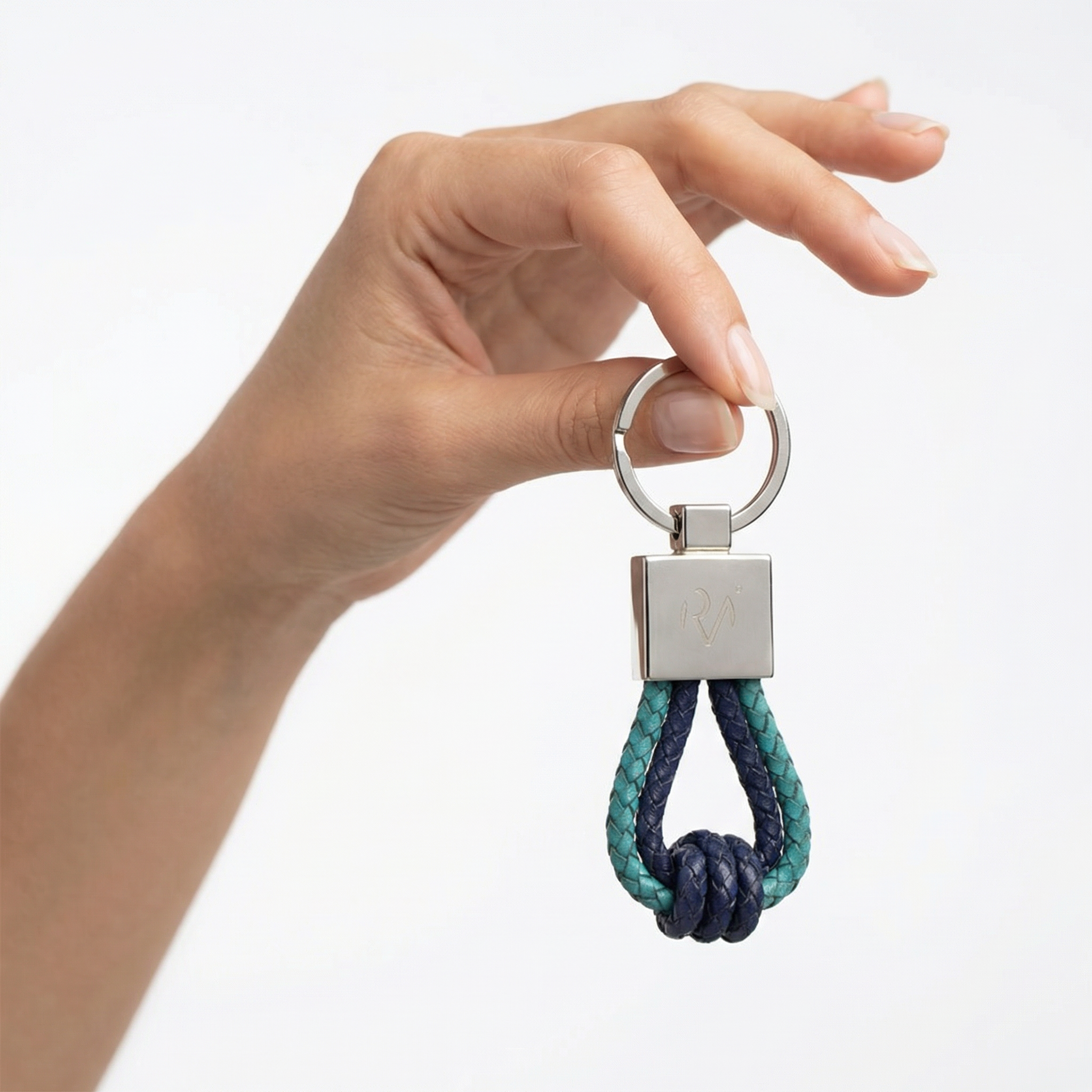 PORTACHIAVI INTRECCIATO CON NODO