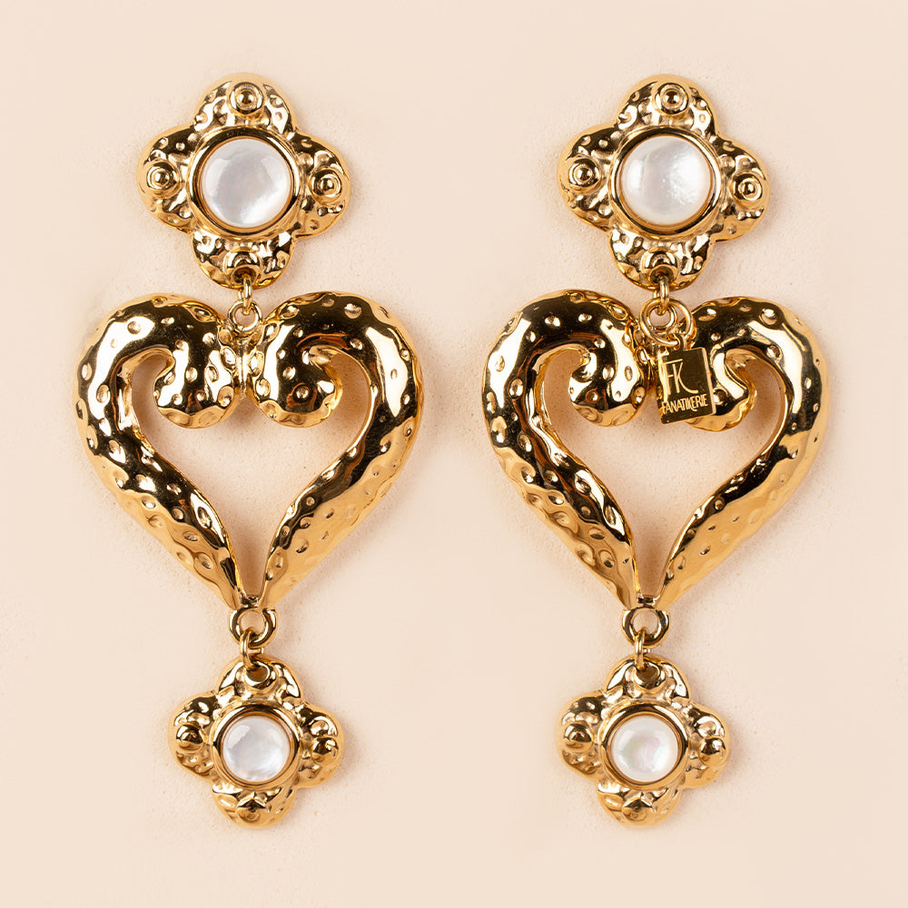 ORECCHINI PENDENTI CON CUORE E PIETRA