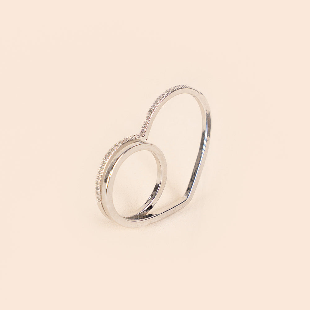 ANELLO SU DUE DITA RIGIDO CON FILA DI  STRASS