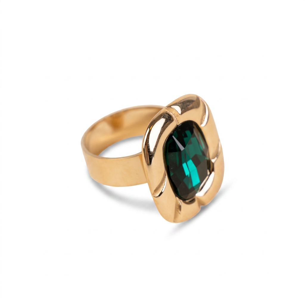 ANELLO CON PIETRA E CORNICE RETTANGOLARE INTAGLIATA