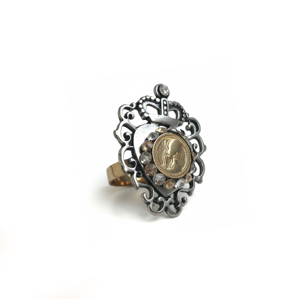 ANELLO CON CUORE SACRO E MONETA CENTRALE