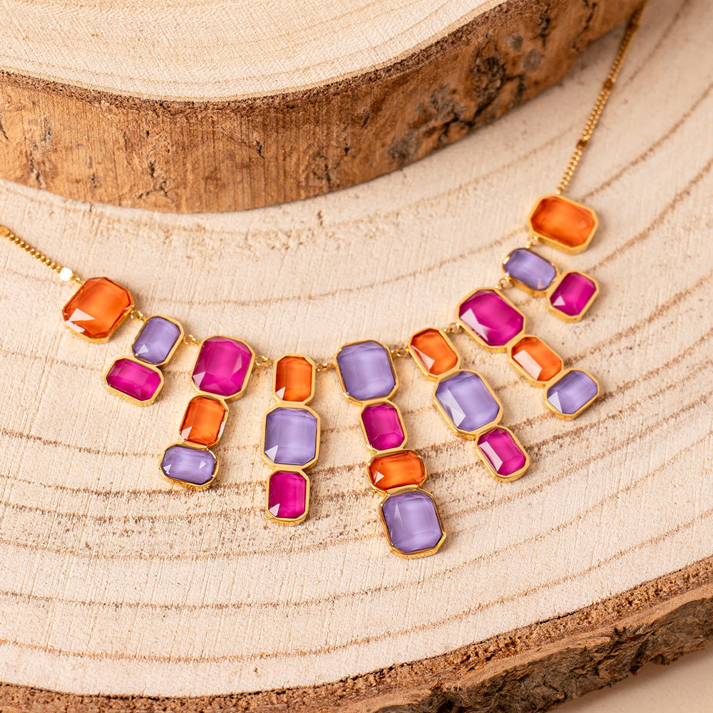 COLLANA CON PENDENTI DI PIETRE COLORATE