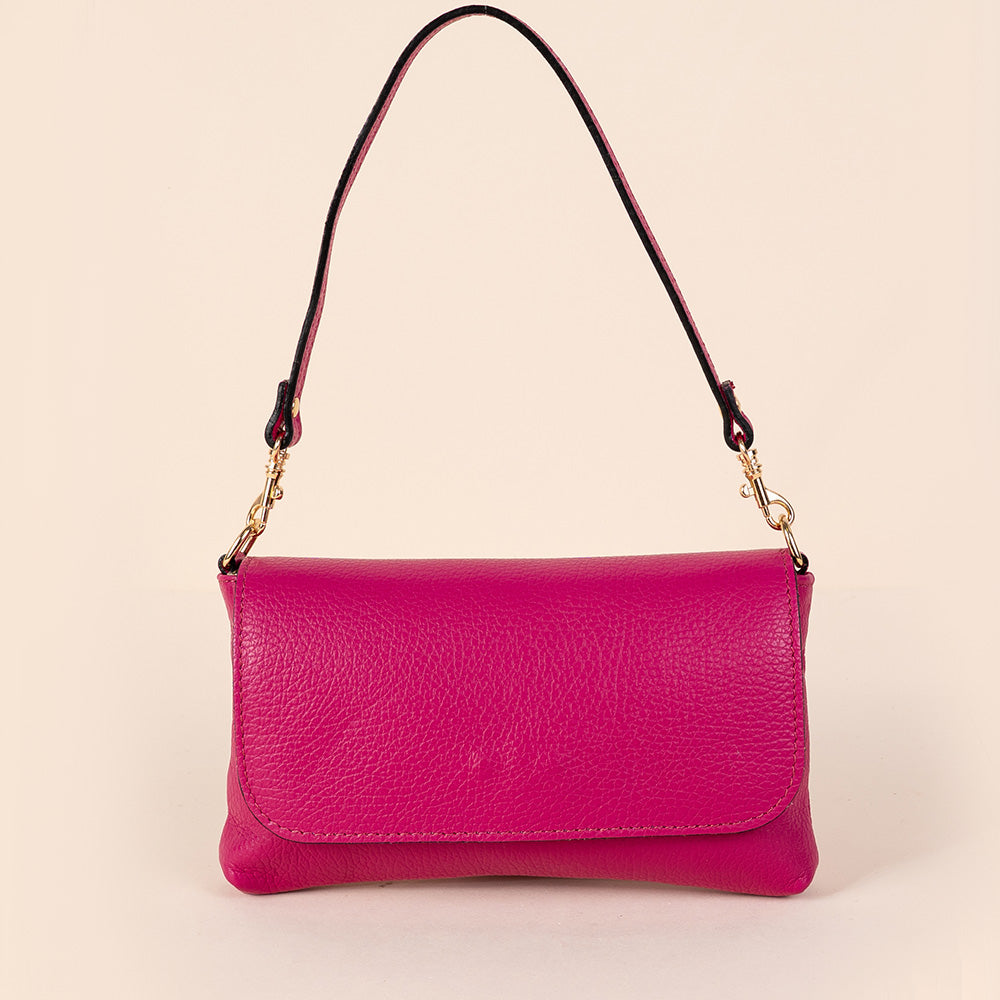 CLUTCH BAG WITH MAGNETIC FLAP CLOSURE