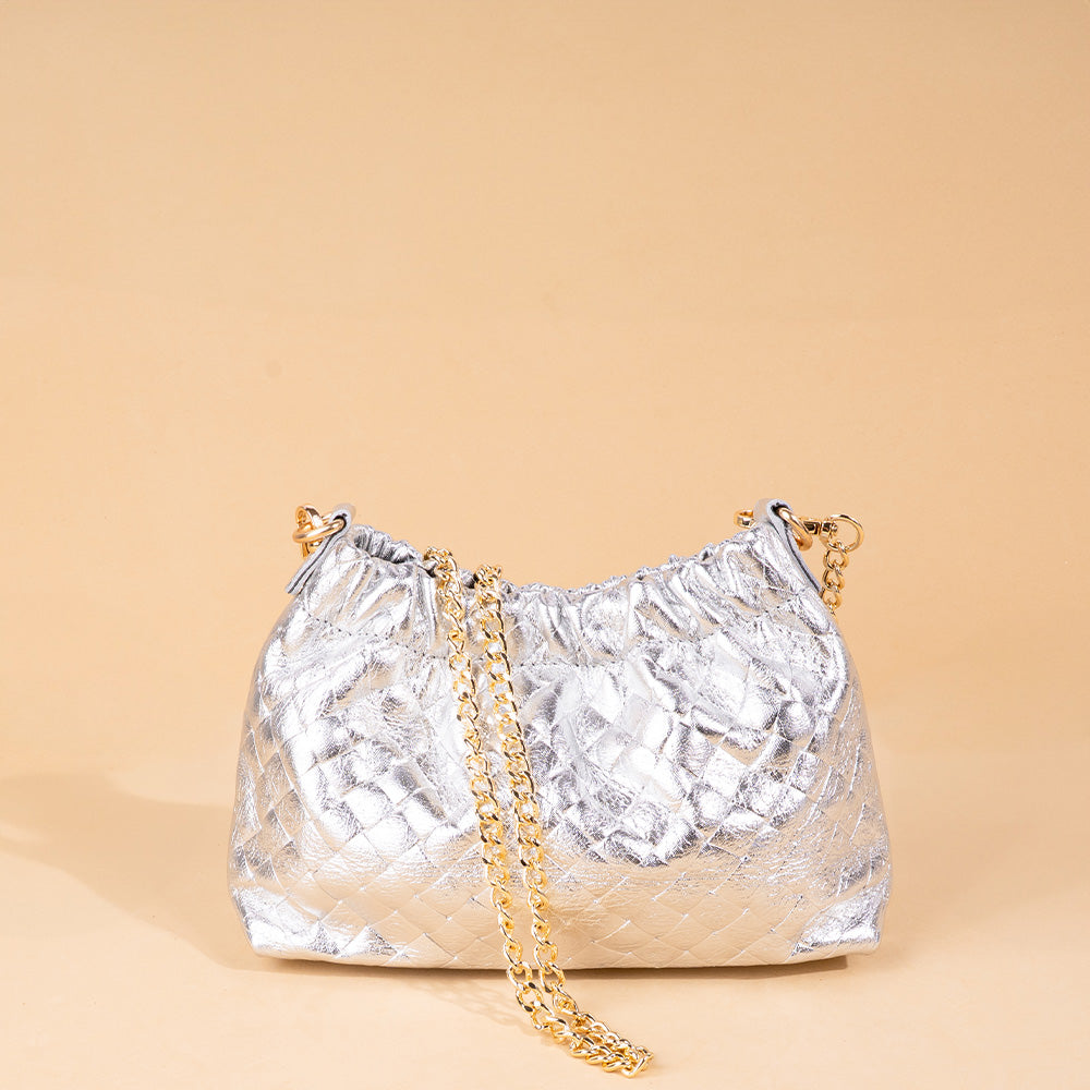 WOVEN CLUTCH BAG WITH CHAIN ​​SHOULDER STRAP