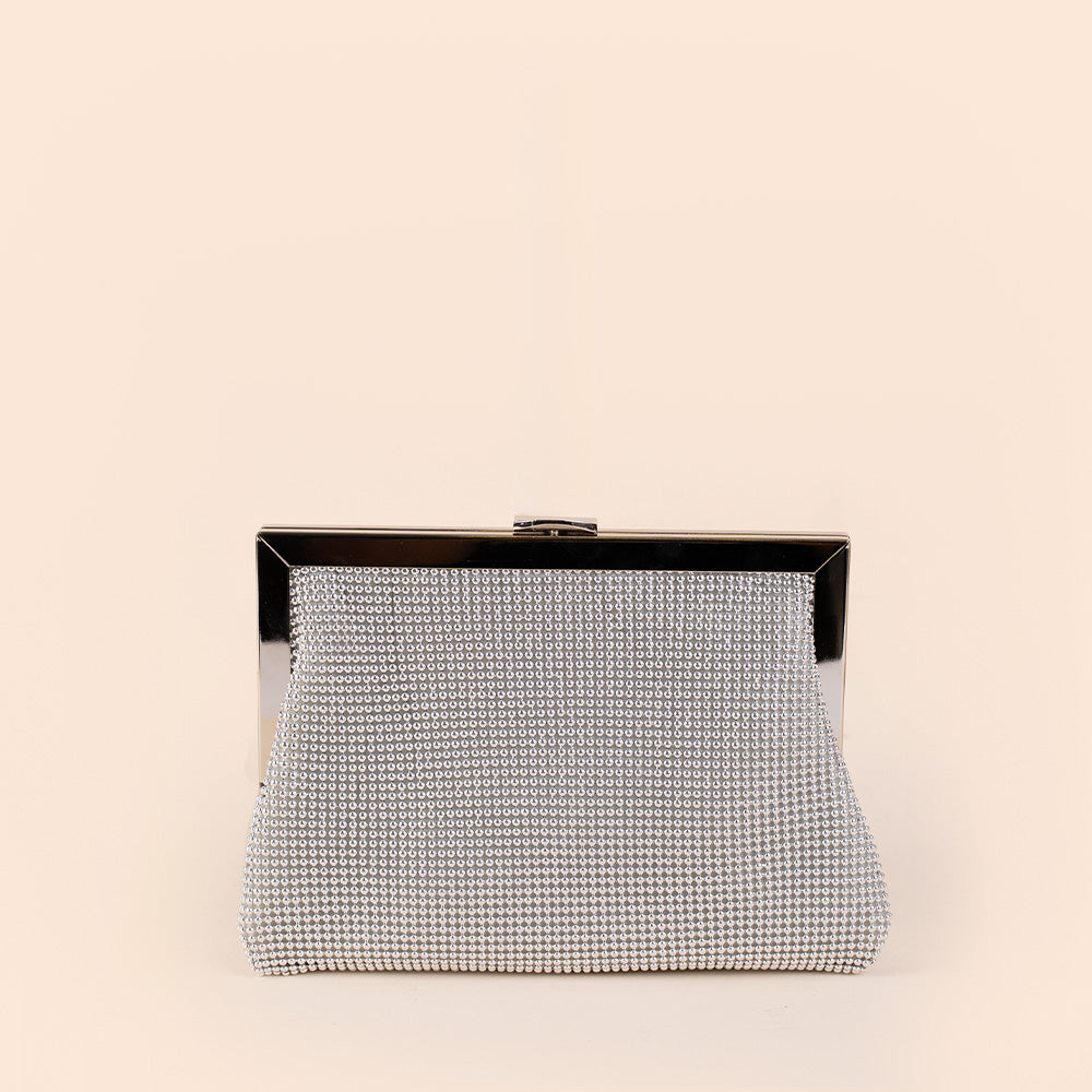 BORSA CLUTCH CON CHIUSURA A CLICK, TRAMA CON MINI BORCHIE E TRACOLLA