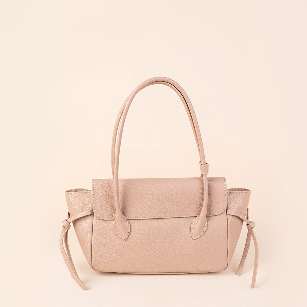 BORSA A SPALLA RETTANGOLARE CON LACCI LATERALI E PATTINA