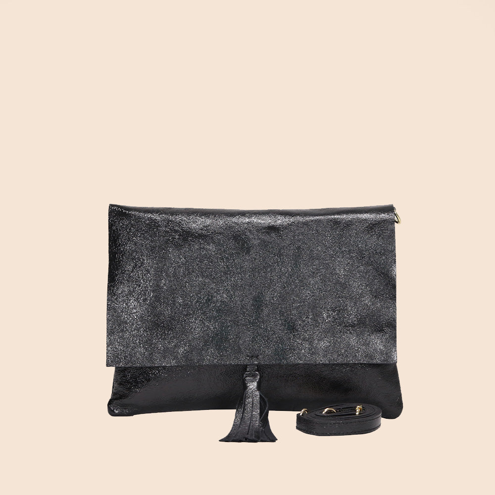 POCHETTE CON NAPPINA CENTRALE
