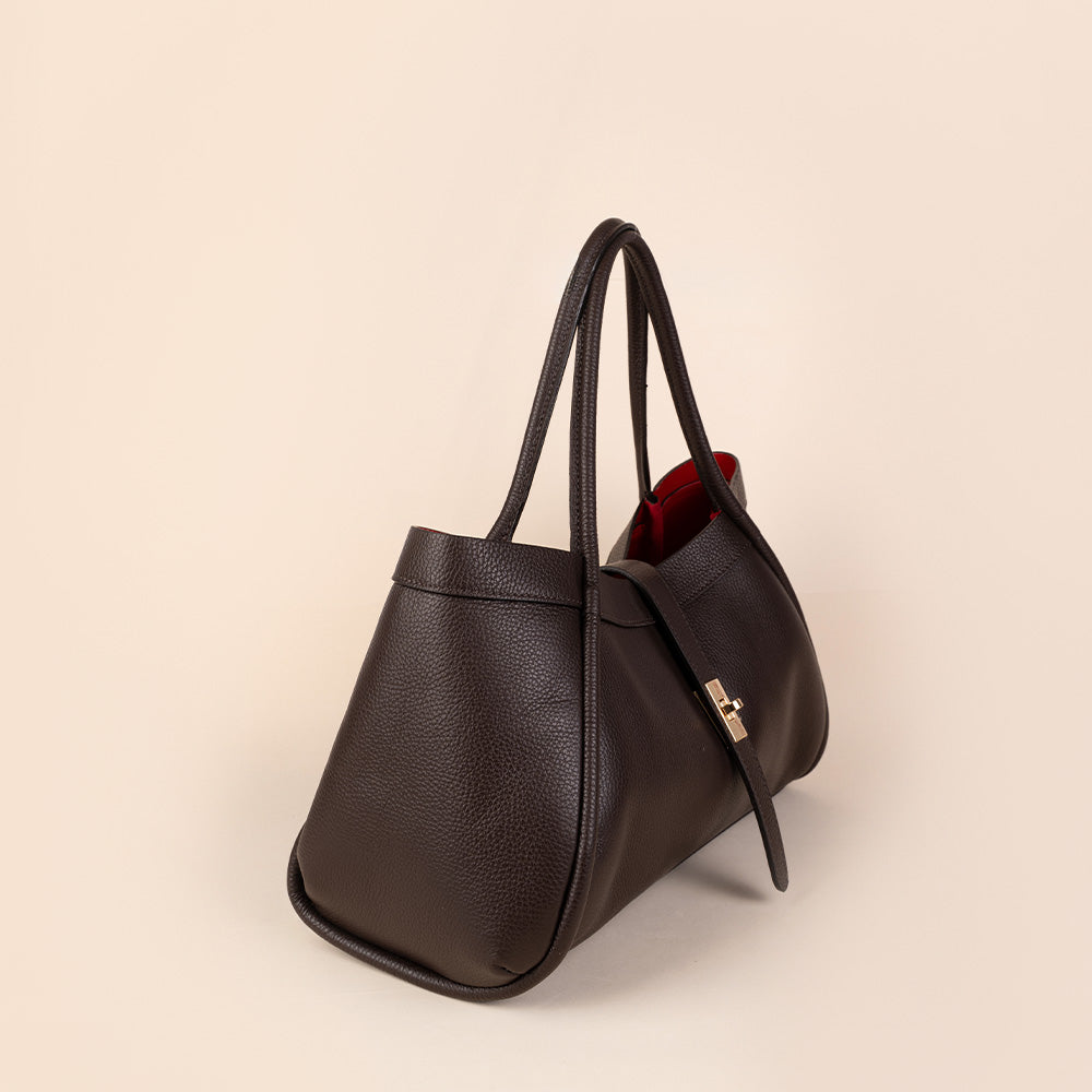 BORSA A SPALLA A TRAPEZIO CON CHIUSURA A GIRELLO