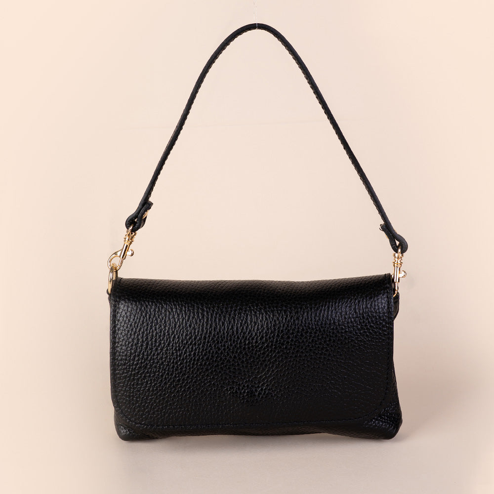 CLUTCH BAG WITH MAGNETIC FLAP CLOSURE