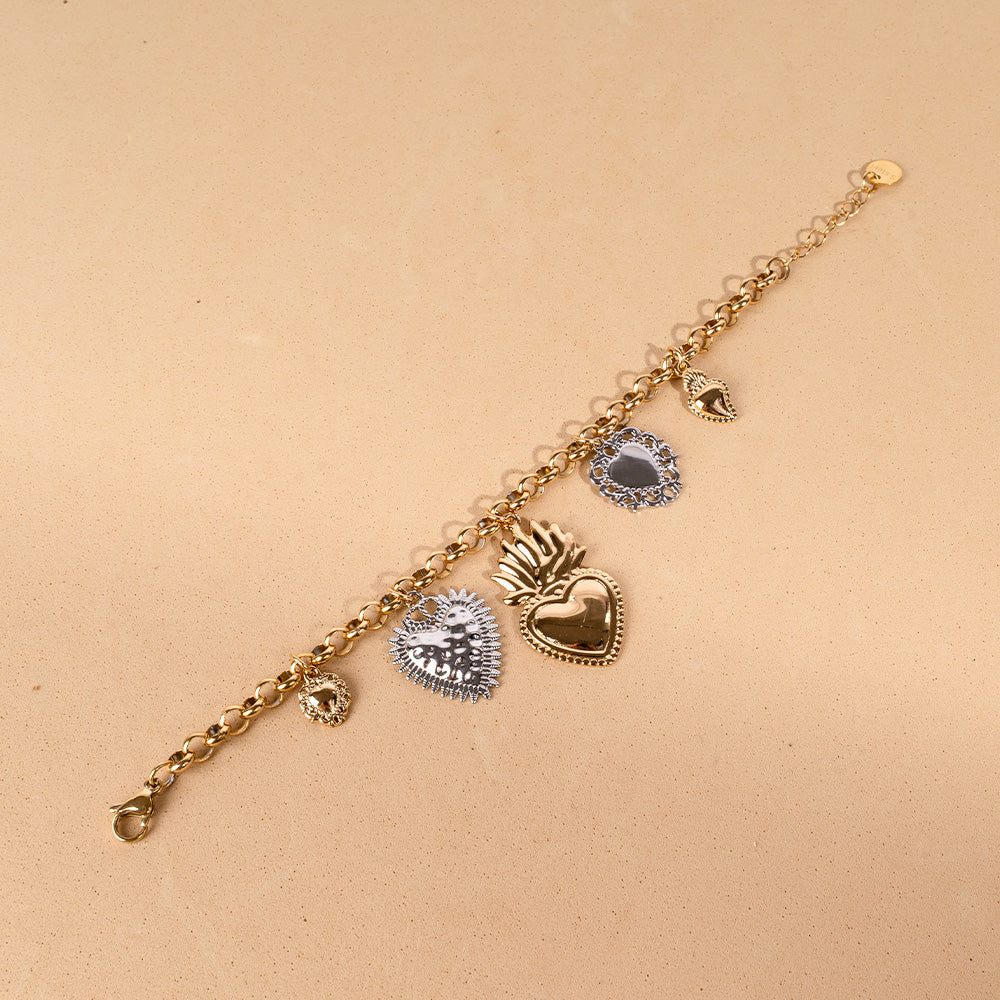 BRACCIALE MORBIDO CON CINQUE CUORI SACRI PENDENTI