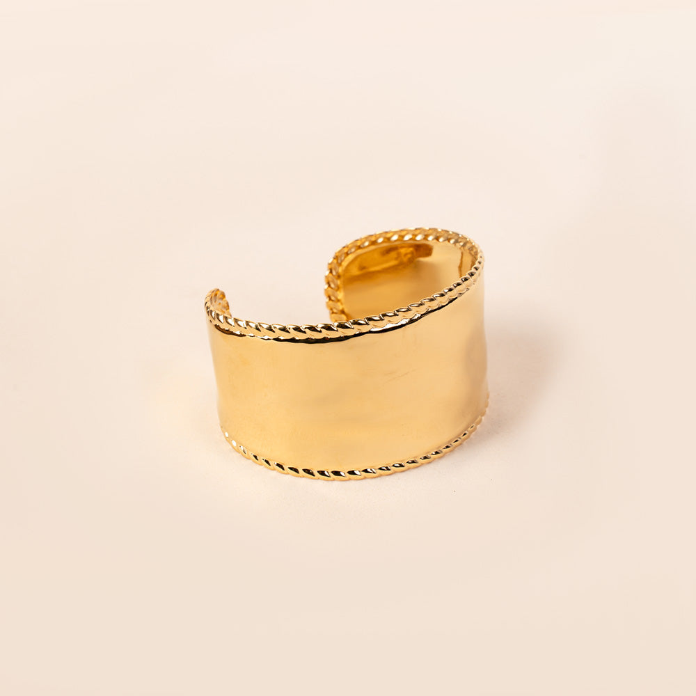 HAMMERED RIGID BRACELET WITH FRAME