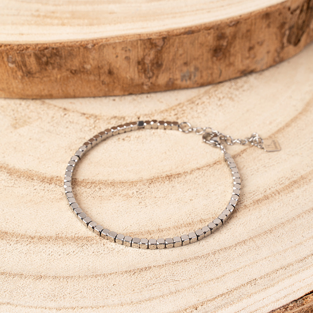 BRACCIALE FINO CON UNITA' A CUBETTI