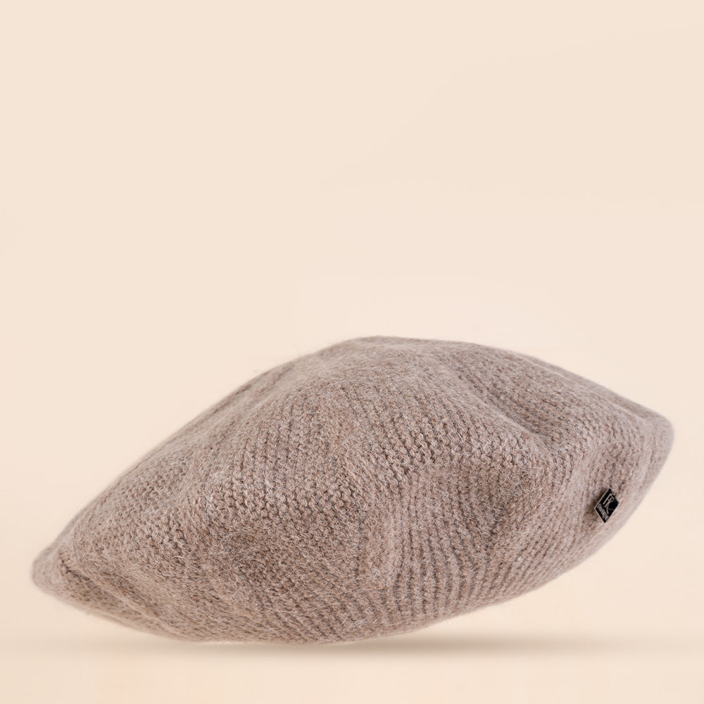 CAPPELLO MODELLO BASCO IN MAGLIA