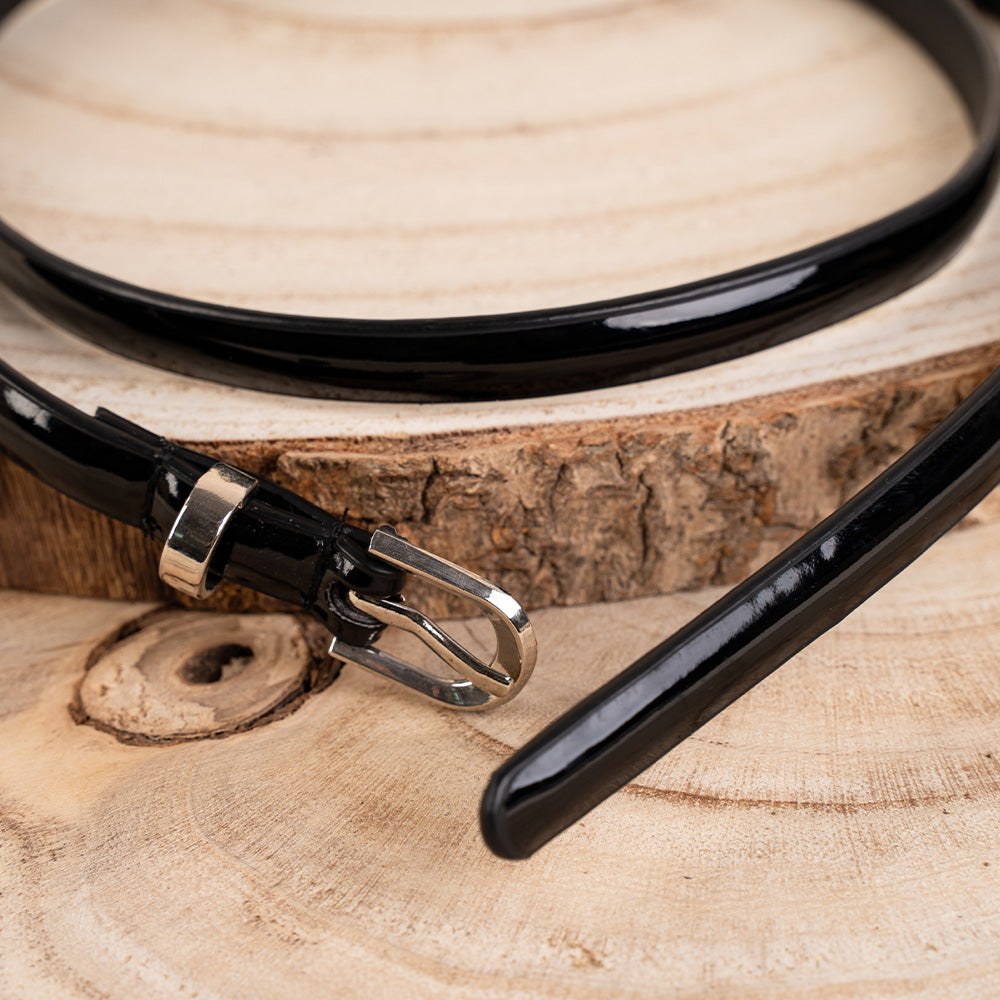 CINTURA FINA LUCIDA CON FIBBIA SEMPLICE