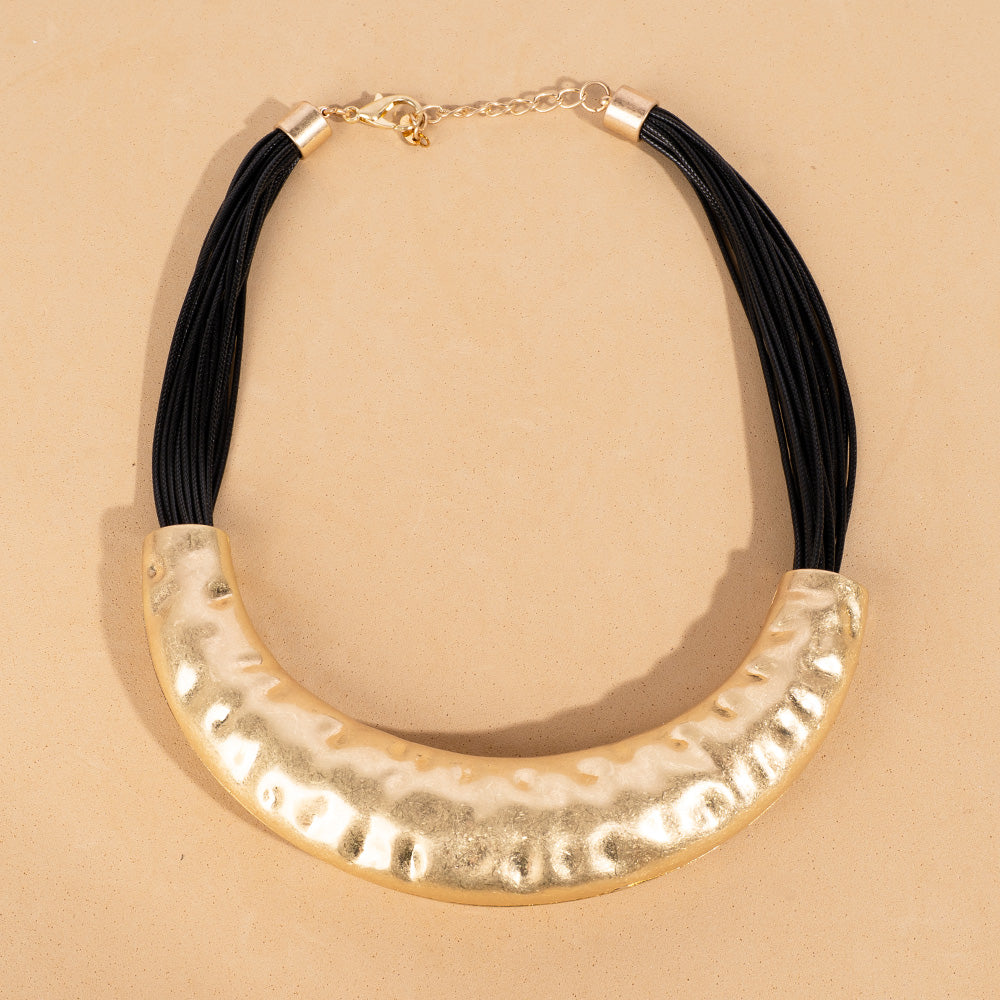 CHOKER NECKLACE WITH LARGE CENTRAL INSERT 