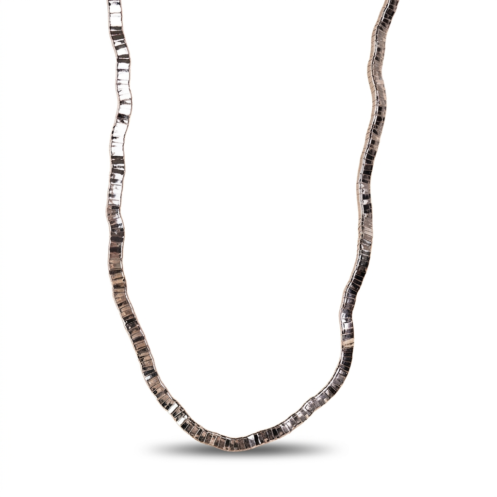 LONG SEMI-RIGID SQUARE SNAKE NECKLACE MODELLABLE