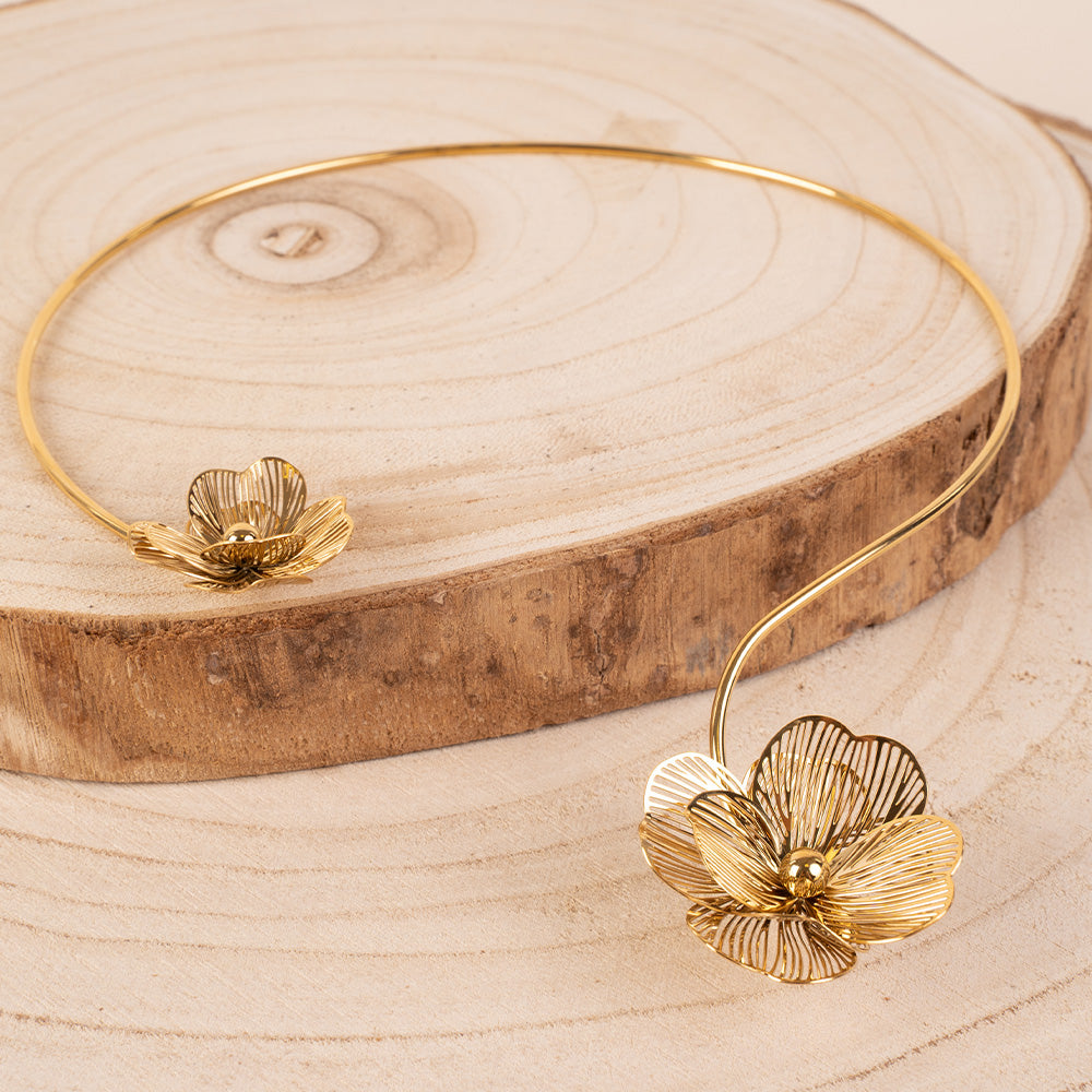 COLLANA GIROCOLLO RIGIDA CON FIORI ALLE ESTREMITA'