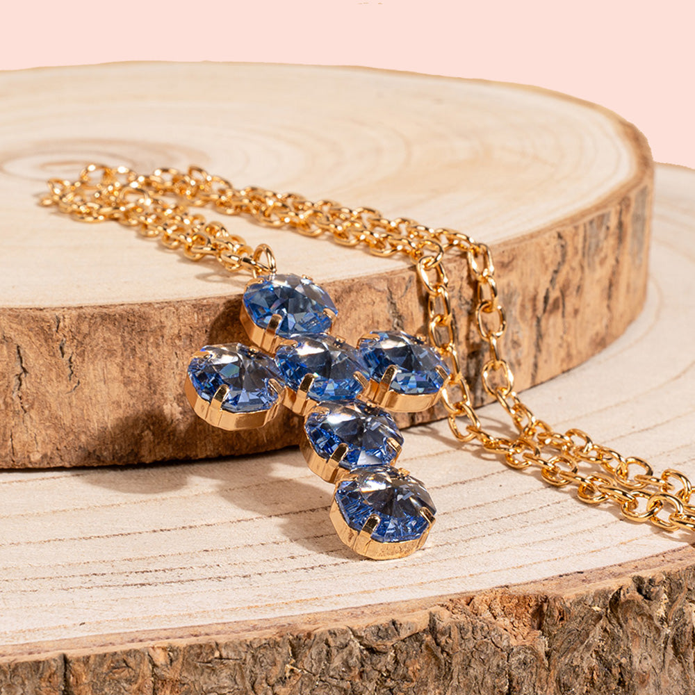 COLLANA LUNGA CON PENDENTE A CROCE