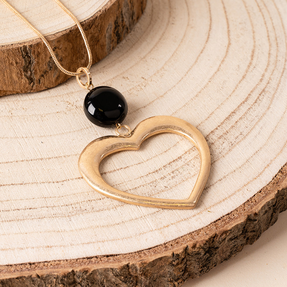 COLLANA LUNGA CON PENDENTE A CUORE SATINATO