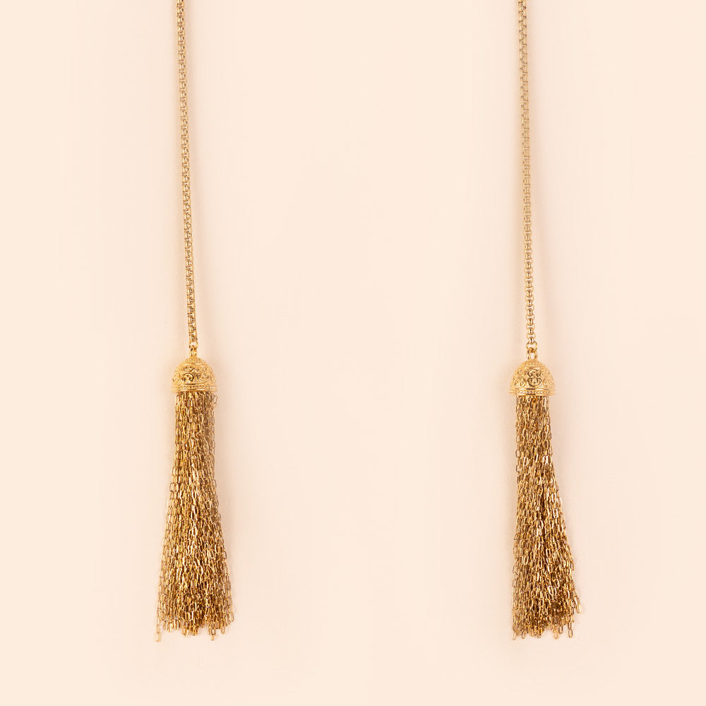 LONG ADJUSTABLE NECKLACE WITH NARROW RINGS AT THE ENDS
