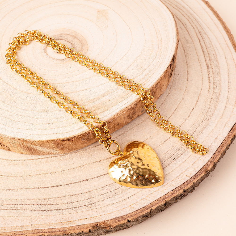 LONG NECKLACE WITH LARGE HAMMERED HEART