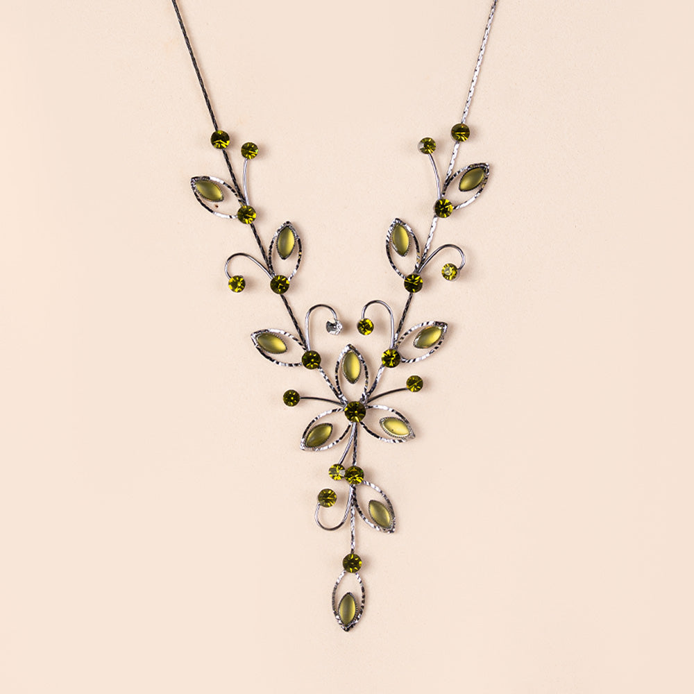 NECKLACE WITH GRADATION BRANCHES