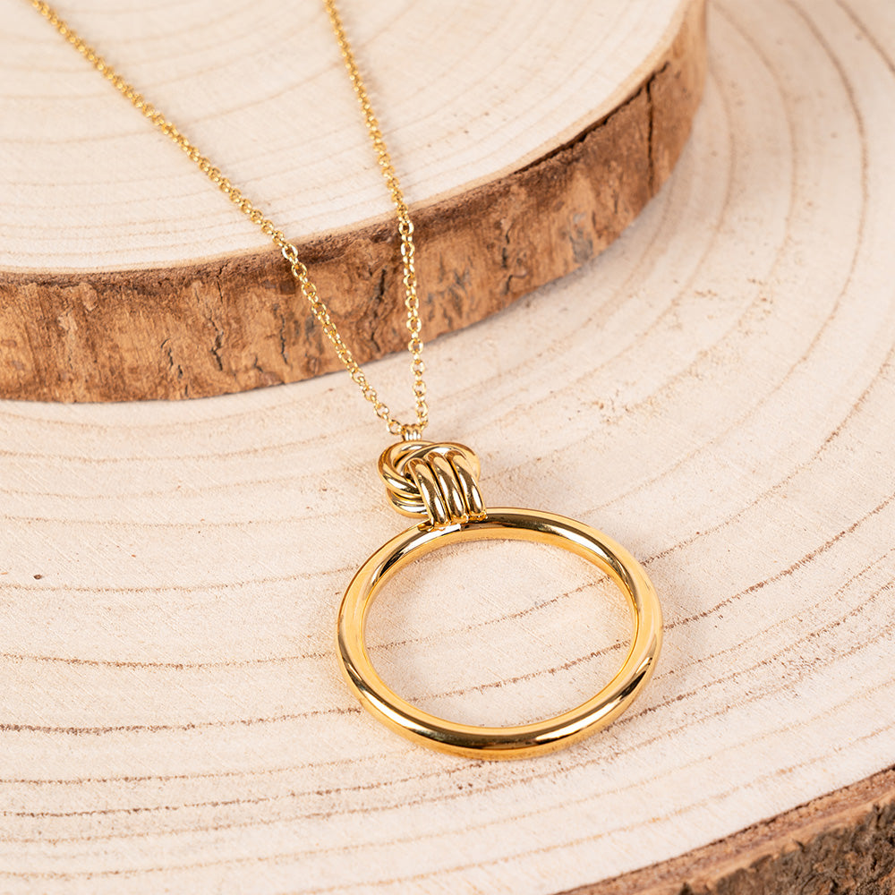 LONG THIN NECKLACE WITH CIRCULAR PENDANT AND KNOT