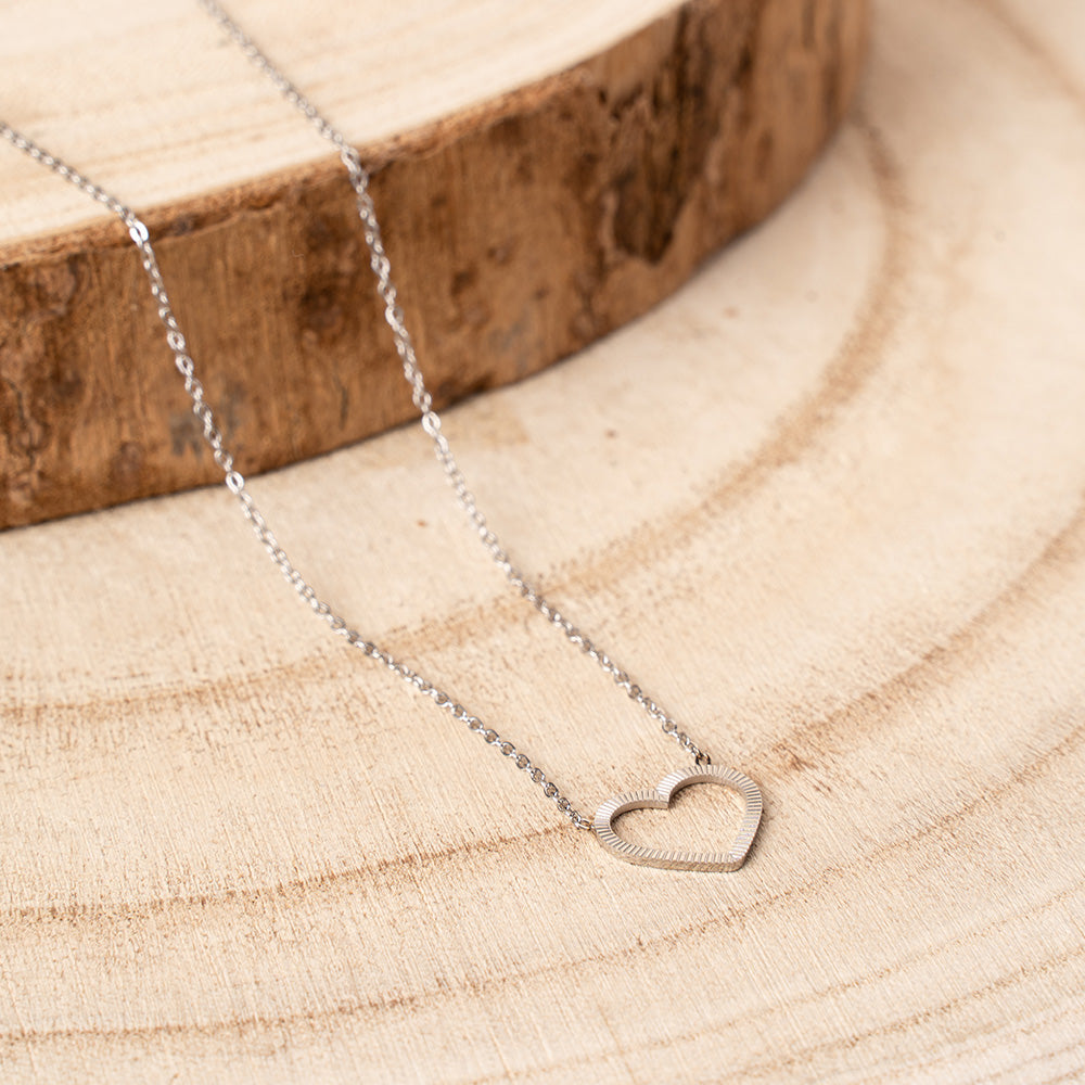 COLLANA GIROCOLLO CON CUORE RIGATO