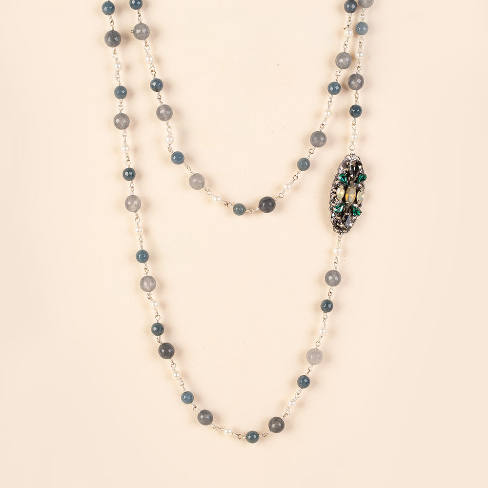 COLLANA LUNGA CON PIETRE SFACCETTATE E PIETRA A FIORE