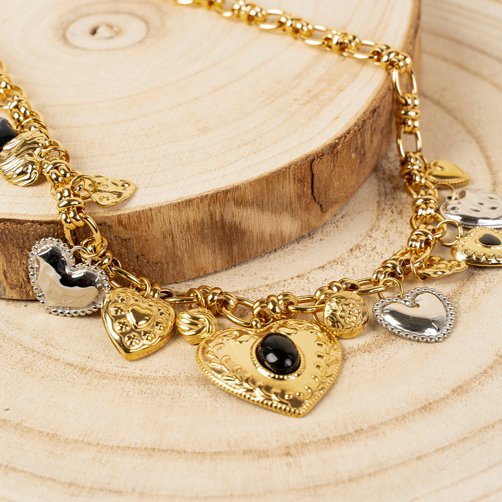 COLLANA A GIROCOLLO CON PENDENTI E CUORE GRANDE CENTRALE CON PIETRA NERA