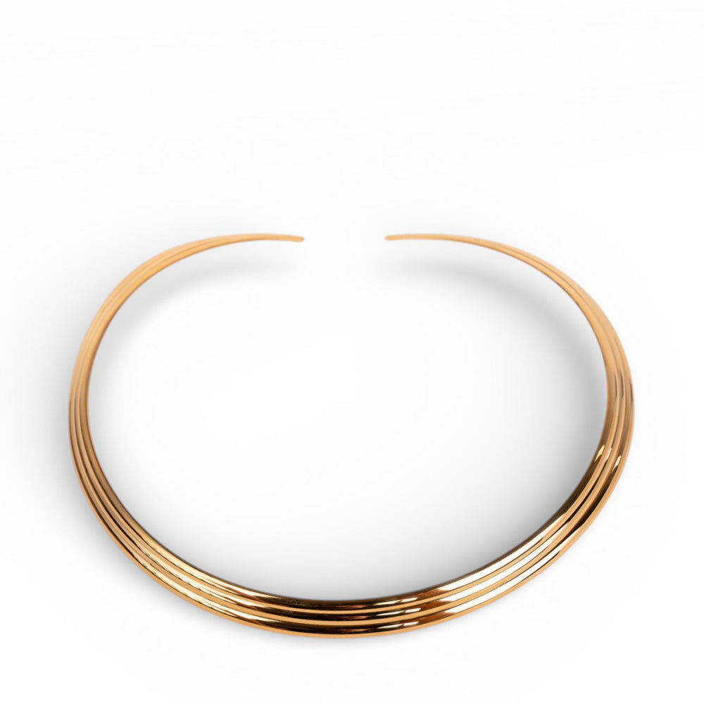 COLLANA RIGIDA A TRE FASCE