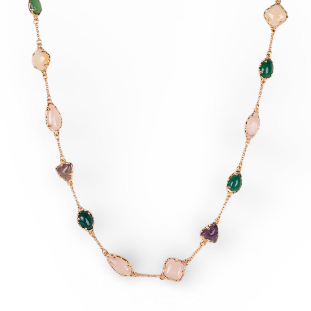 COLLANA LUNGA CON PIETRE SFUMATE A GOCCIA E TRIANGOLO