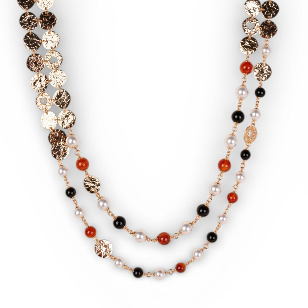 COLLANA LUNGA CON PIETRE PERLE E ELEMENTI CIRCOLARI MARTELLATI