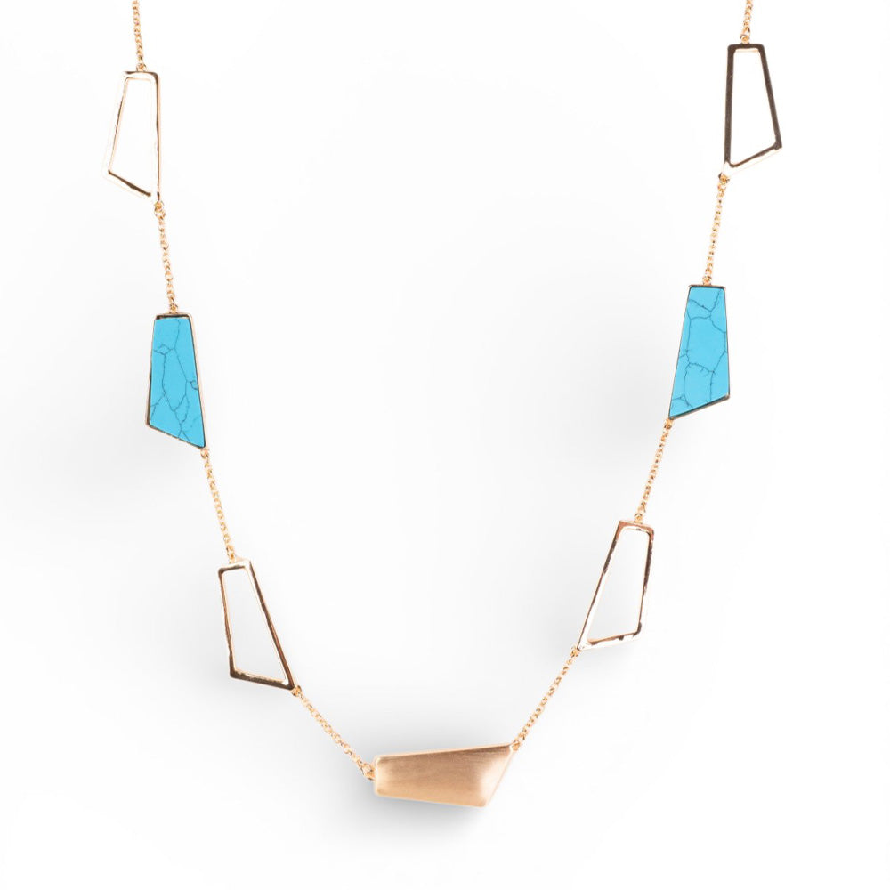 COLLANA LUNGA CON ELEMENTI GEOMETRICI MARMORIZZATI E SATINATI