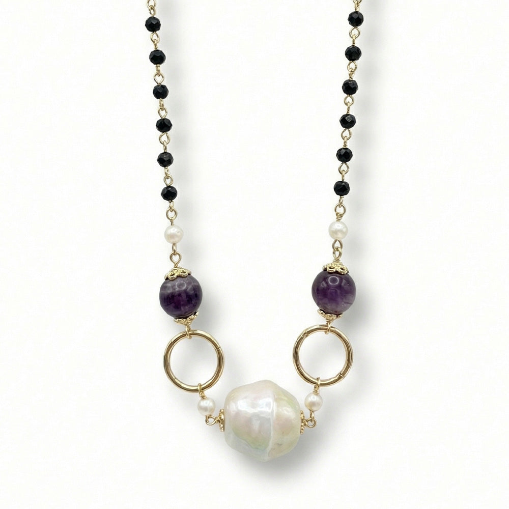 COLLANA LUNGA CON PERLA GRANDE, CRISTALLI E SFERE