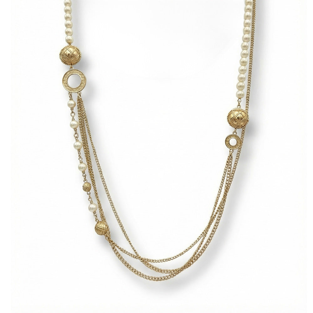 COLLANA LUNGA CON FILO DI PERLA, CATENE FINE E ELEMENTI A SFERA