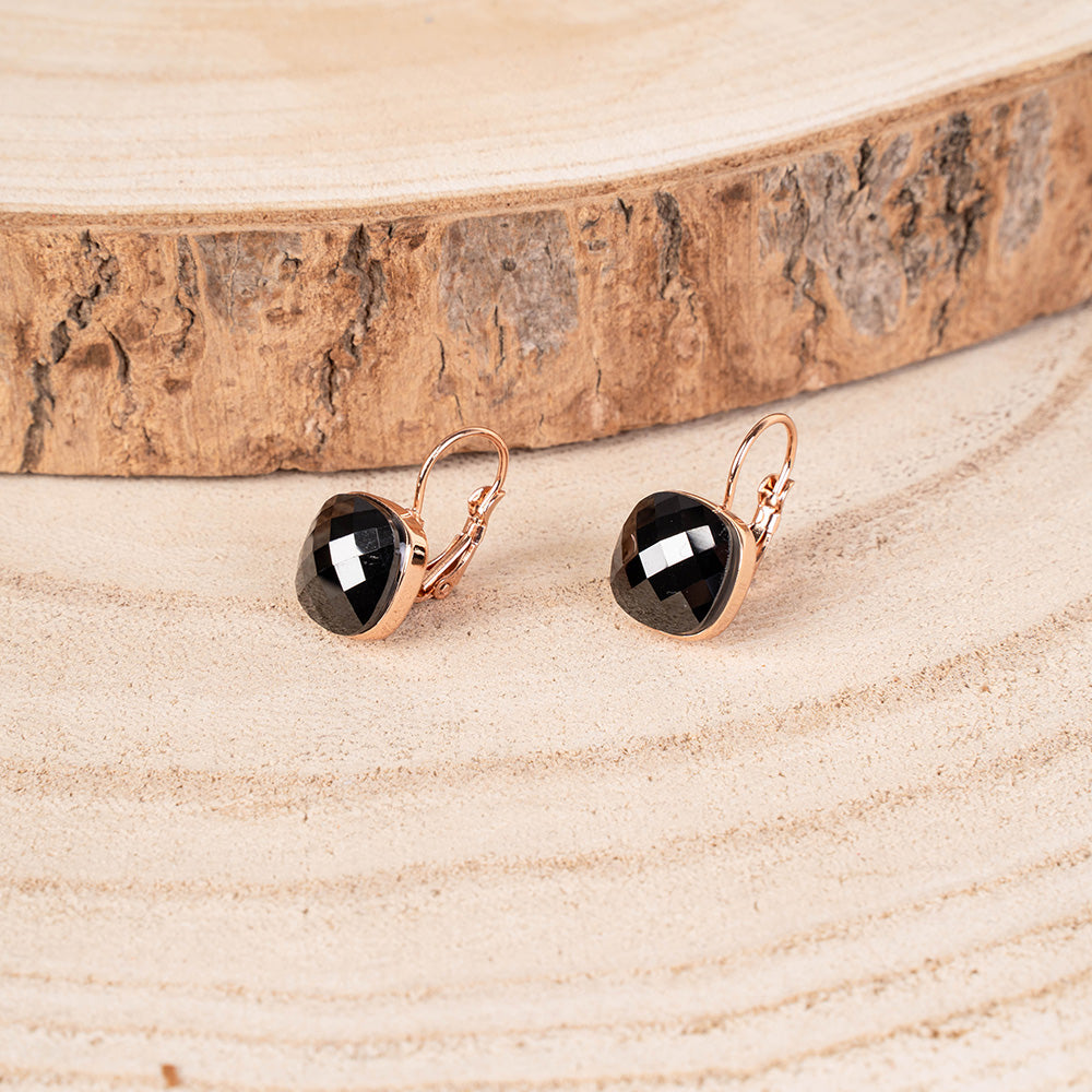 DANGLING EARRINGS WITH CENTRAL STONE AND EARRING CLOSURE