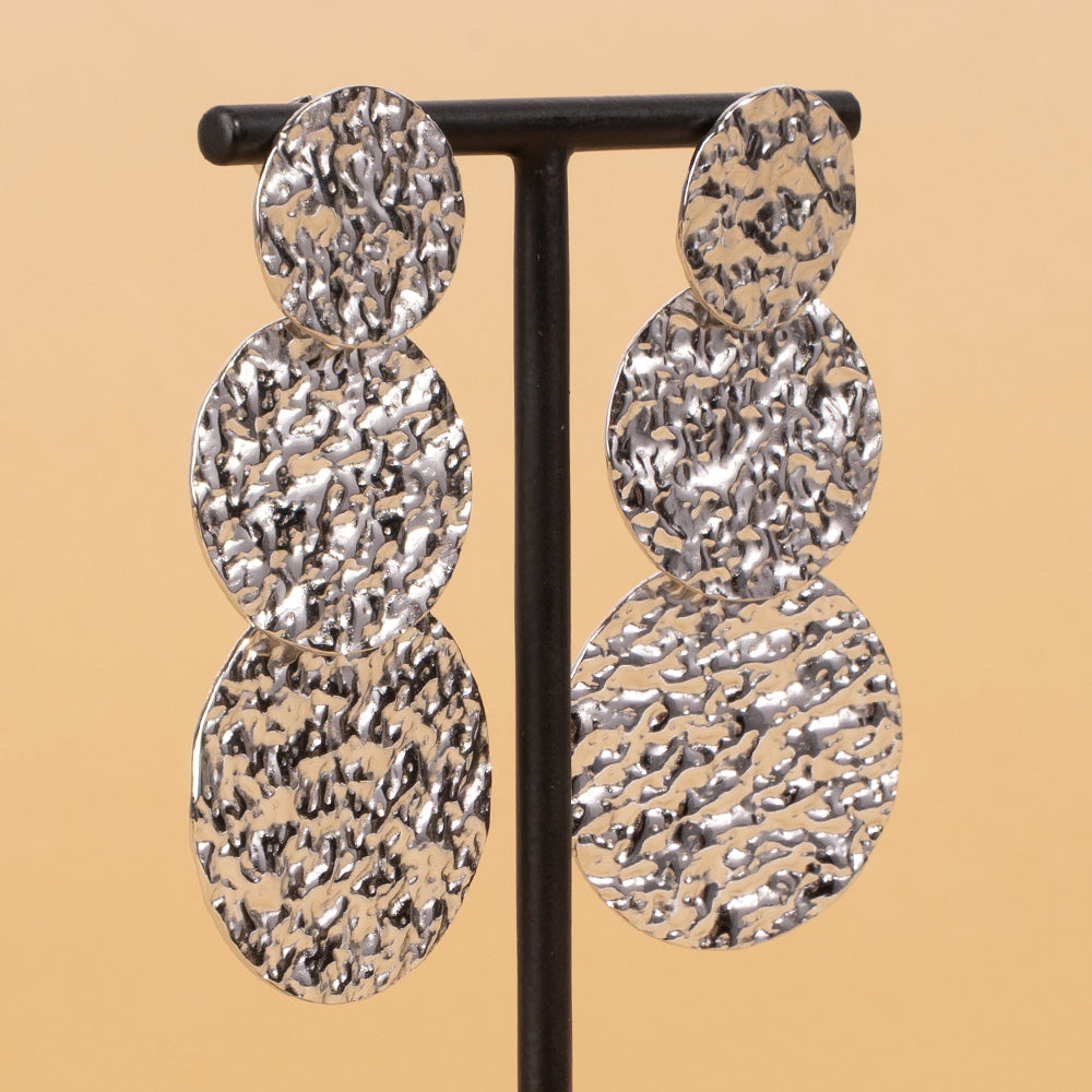 HAMMERED THREE DISC DANGLE EARRINGS