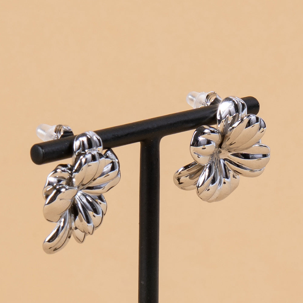FLOWER SHAPE STUD EARRINGS